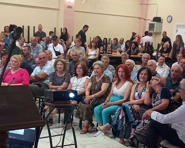 Παρουσιάστηκε στην Ακρινή το πρώτο βιβλίο του Πουλατσακλή Γιώργου 100 χρόνια Ακρινή 1923-2023