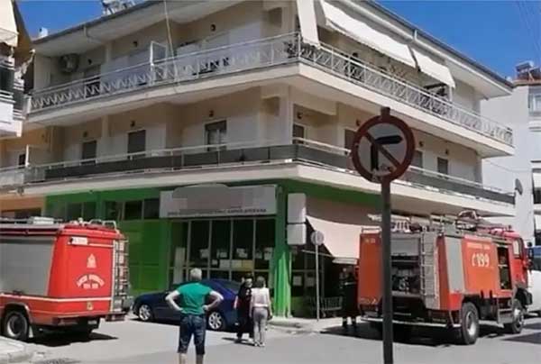 Έντονοι καπνοί σε διαμέρισμα 2ου ορόφου στην Κοζάνη – Δείτε το βίντεο