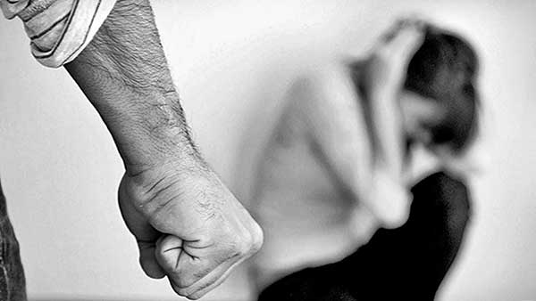 Έμφυλη βία στη Δυτική Μακεδονία: Αναλυτικά τα επίσημα στοιχεία στον Π. Κουκουλόπουλο από την αρμόδια Υφυπουργό για την Ισότητα των Φύλων