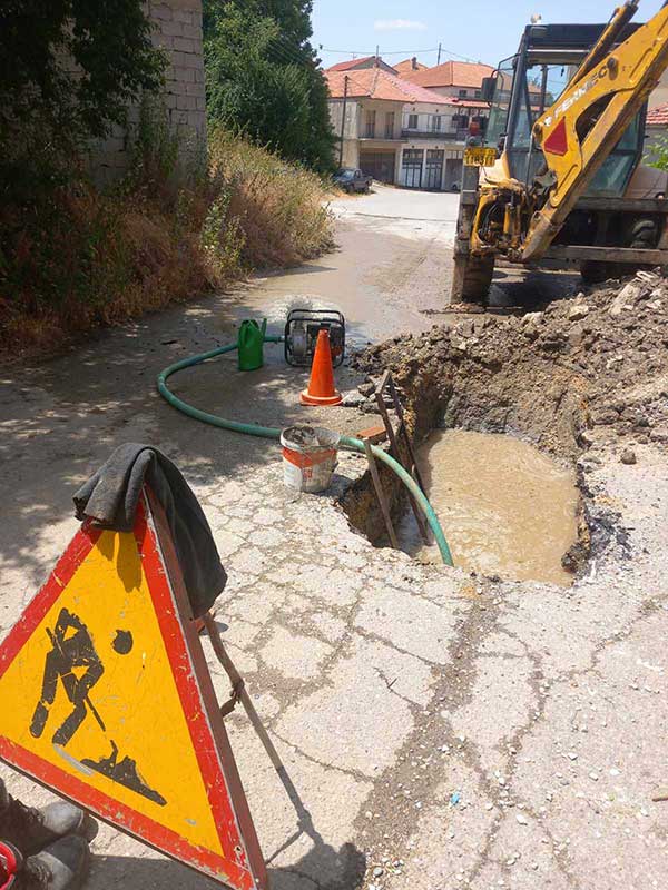 Επισκευή διαρροών και συντήρηση δικτύου στη Δημοτική Ενότητα Λιβαδερού