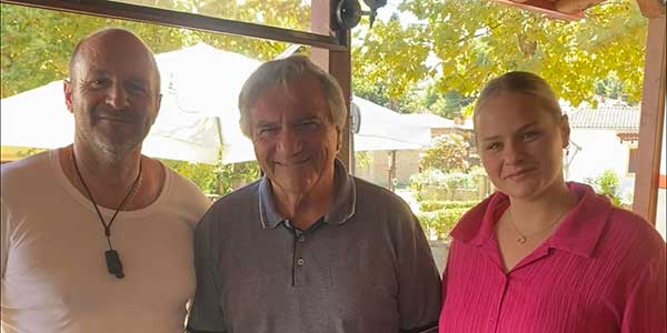 Ο Χάρης Καστανίδης στο εστιατόριο Αρώματα και Γεύσεις Γης Βοΐου στο Ροδοχώρι