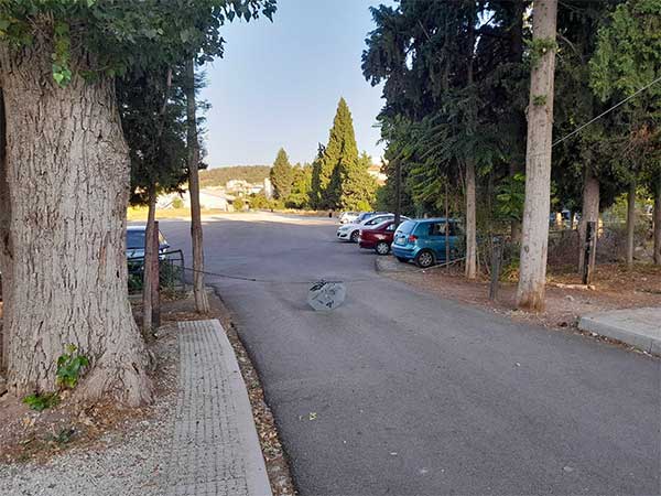 Κλειστό το πρωί το parking στη λαϊκή αγορά