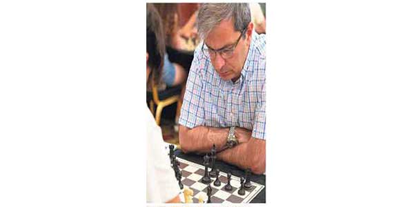 Το ασημένιο μετάλλιο στο Θόδωρο Θεοδουλίδη στο Πανελλήνιο Ανοιχτό Πρωτάθλημα Γρήγορου Σκακιού στην κατηγορία 50+