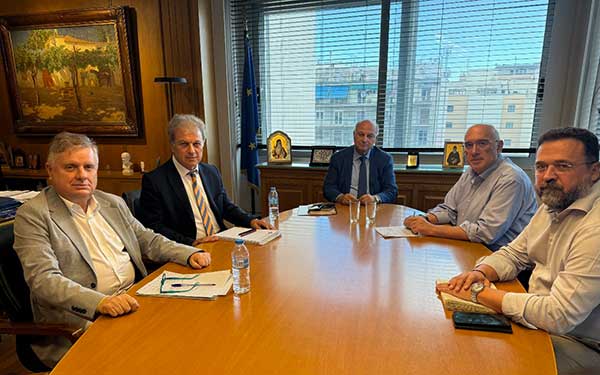 Περιφέρεια Δυτικής Μακεδονίας: Συνάντηση του Περιφερειάρχη Γιώργου Αμανατίδη με τον Υπουργό Αγροτικής Ανάπτυξης & Τροφίμων