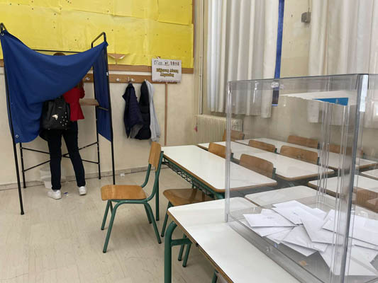 Εκλογές στο ΠΑΣΟΚ: 65.671 ψήφισαν μέχρι τις 11:00