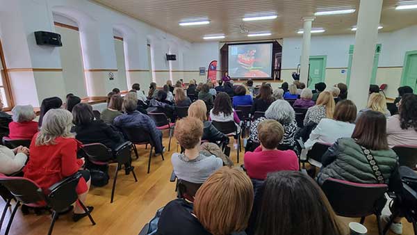 Με επιτυχία πραγματοποιήθηκε η ενημερωτική εκδήλωση του Αιμοδοτικού Συλλόγου με θέμα: “Η σημασία της πρόληψης στον καρκίνο του μαστού”