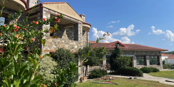 Σοκάρει ένοικος του ξενοδοχείου στη Φλώρινα: «Βλέπαμε τον θάνατο και δεν μπορούσαμε να κάνουμε τίποτα»