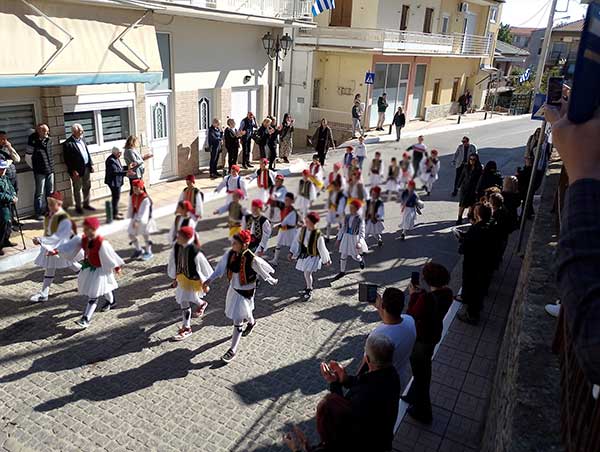 Εορτασμός 28ης Οκτωβρίου στη Λευκοπηγή με εκπρόσωπο της Περιφέρειας την Αντιπεριφερειάρχη Παιδείας και Αθλητισμού Όλγα Πουταχίδου