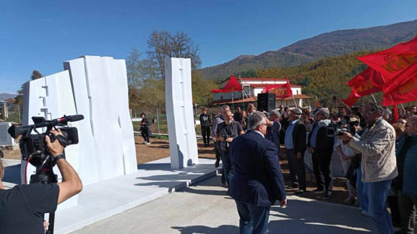 Φλώρινα: Αποκαλυπτήρια δυο μνημείων για τους νεκρούς μαχητές του ΔΣΕ το 1949 απο τον Γ.Γ. του ΚΚΕ Δημήτρη Κουτσούμπα (βίντεο)