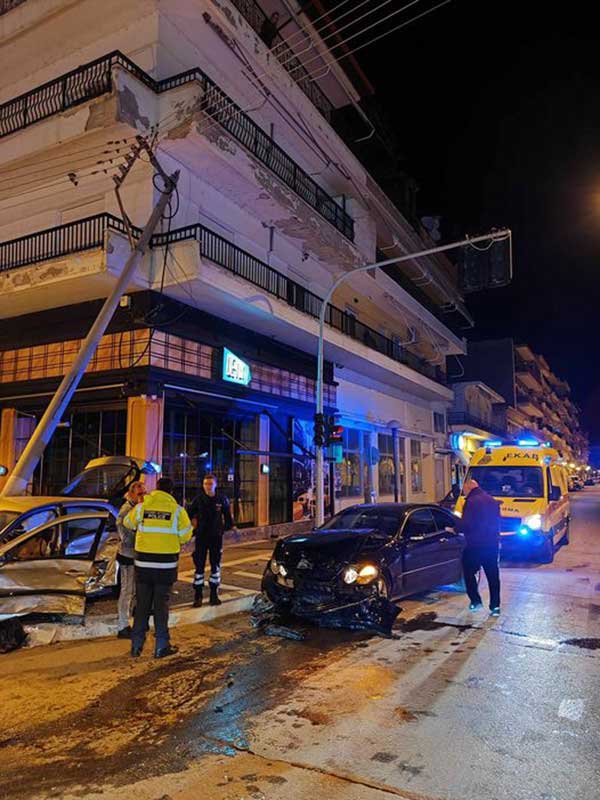 Πτολεμαΐδα: Τροχαίο με σύγκρουση δύο οχημάτων – Ελαφρά τραυματίας ένας 47χρονος