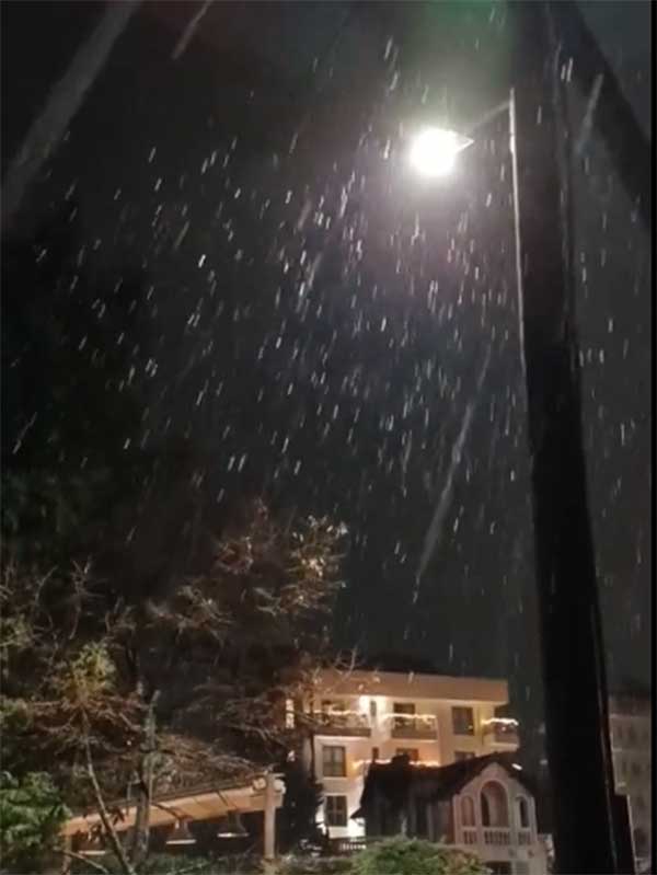 Η πρώτη χιονόπτωση στη πόλη της Φλώρινας