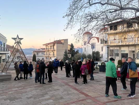 Σέρβια: Χριστουγεννιάτικος Περίπατος στο Βυζαντινό Κάστρο και Γιορτή στην Κεντρική Πλατεία