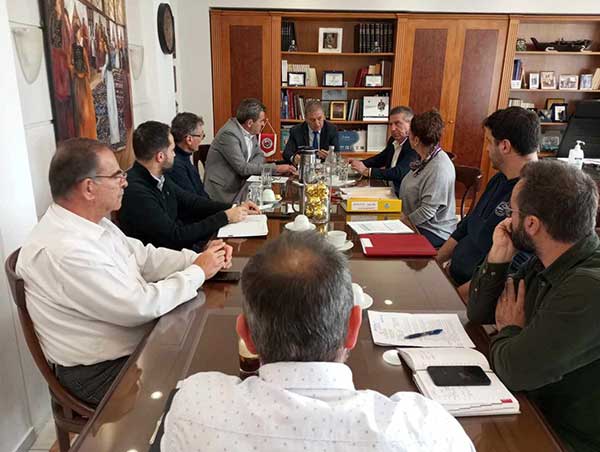 Συνάντηση εργασίας για το αεροδρόμιο Καστοριάς παρουσία του Περιφερειάρχη Δυτικής Μακεδονίας