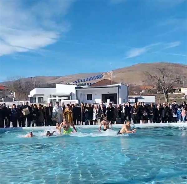 Ο καθαγιασμός των υδάτων στο Μαυροδένδρι