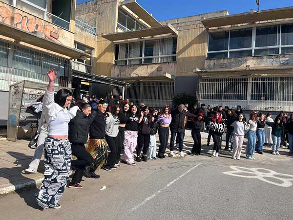 Χορός και τσίκνα στο 2ο ΕΠΑΛ Κοζάνης