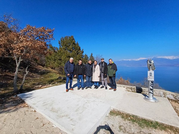 Στελέχη του Υπουργείου Αγροτικής Ανάπτυξης και του ΤΟΕΒ Νάουσας επισκέφτηκαν την Πρέσπα