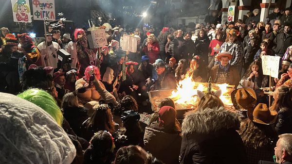 Βελβεντό: Άναψε ο φανός Μπάτσκο