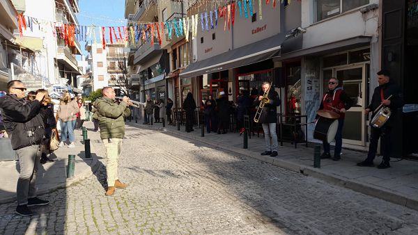 Στη Βασιλείου Φόρη και τα χάλκινα καλά κρατούν