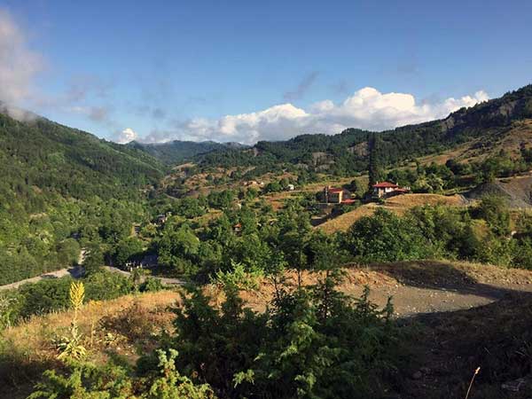 Πώς είναι να ζεις ολομόναχος σε ένα χωριό της Καστοριάς;