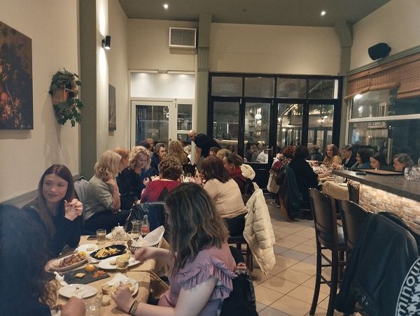 H κοπή της πίτας της ομάδας Γυναικεία Υπόθεση Κοζάνης