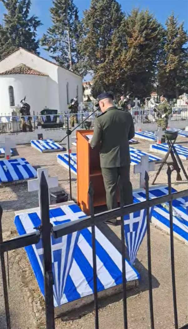 Μνήμες από τον εμφύλιο στο Γράμμο στα Στρατιωτικά κοιμητήρια της Πτολεμαΐδας