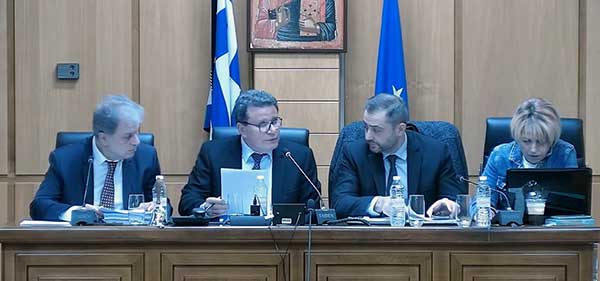 Η συζήτηση στο περιφερειακό συμβούλιο για την ασφάλεια των σιδηροδρόμων και τα Τέμπη