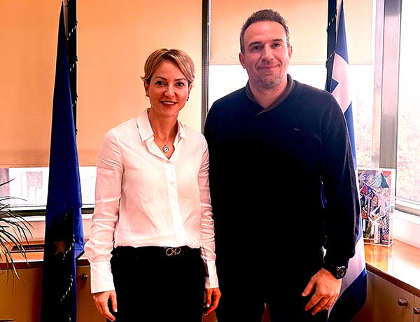 Συνάντηση του προέδρου του Εμπορικού Συλλόγου Γρεβενών κ. Κωνσταντίνου Δημάδη με την Υφυπουργό Περιβάλλοντος και Ενέργειας κ. Αλεξάνδρα Σδούκου
