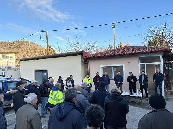 Η τεχνική υπηρεσία του Δήμου Κοζάνης ,έκοψε την πρωτοχρονιάτικη πίτα της