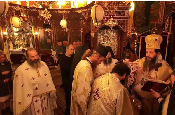 Η  χειροτονία του π. Αναστάσιου στο Ανθοχώρι Βοΐου