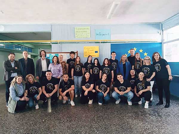 Με επιτυχία ολοκληρώθηκε η εκδήλωση του 2ου ΕΠΑΛ Κοζάνης με θέμα «Ανθρώπινα Δικαιώματα: Μαθαίνουμε, Συμμετέχουμε, Δρούμε»