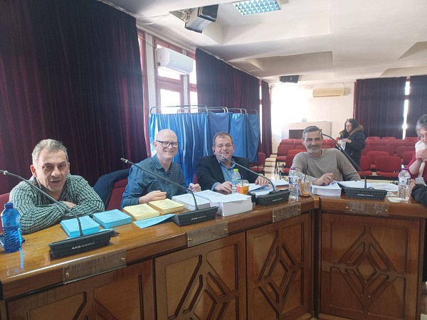 Σε εξέλιξη η ψηφοφορία στην αίθουσα συνεδριάσεων του Δ.Σ. Εορδαίας για την ανάδειξη νέου Δ.Σ. στο Σωματείο των  Εργαζομένων