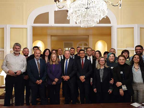 Παγκόσμια δικτύωση στο Παρίσι για την Δυτική Μακεδονία, μέσω του Γεωπάρκου UNESCO Γρεβενών – Κοζάνης