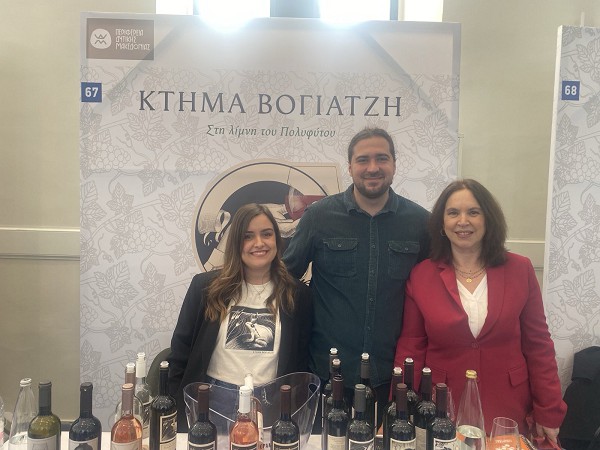Καλλιόπη Βέττα: «H κυβέρνηση παρατηρεί απαθής τις προσπάθειες των επιχειρηματιών της οινοποιίας και του οινοτουρισμού στην Δυτική Μακεδονία»