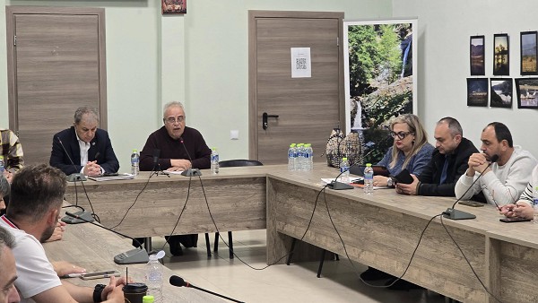 Ο περιφερειάρχης στο Βελβεντό για σειρά έργων και παρεμβάσεων