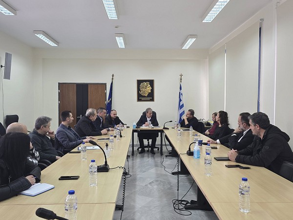 Με τους εκπροσώπους των Εμπορικών Συλλόγων της Περιφέρειας Δυτικής Μακεδονίας συναντήθηκε ο Περιφερειάρχης Δυτικής Μακεδονίας Γιώργος Αμανατίδης