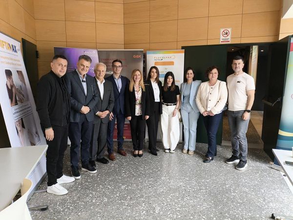 Με επιτυχία πραγματοποιήθηκε  στην Κοβεντάρειο Δημοτική Βιβλιοθήκη Κοζάνης ημερίδα με θέμα:  «Εθνικό Πρόγραμμα Εμβολιασμών Ενηλίκων και ο Ρόλος του Φαρμακοποιού»