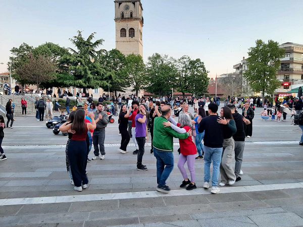 Εκδήλωση για την Παγκόσμια Ημέρα Χορού στην Κεντρική Πλατεία Κοζάνης