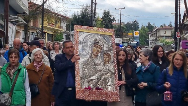 Σιάτιστα: Η ενορία Αγίου Δημητρίου υποδέχθηκε την εικόνα της Παναγίας Μικροκάστρου