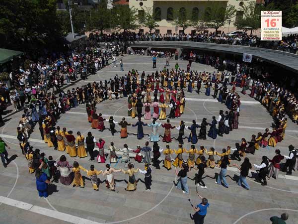 Ευχαριστήριο του συλλόγου Κόζιανη σε όσους συνέβαλαν στην επιτυχία του 16ου ανταμώματος παιδικών και εφηβικών συγκροτημάτων