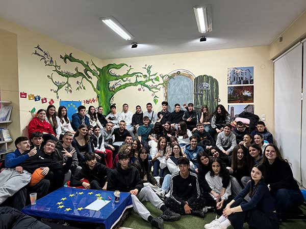 ΟΕΝΕΦ: 1000+ Ευχαριστώ από εμάς για το μέλλον των παιδιών μας!