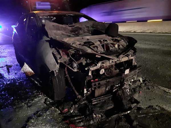 Κάηκε ολοσχερώς ΙΧ αυτοκίνητο στην Εγνατία Οδό στο ύψος της Καλαμιάς – Άμεση επέμβαση της Πυροσβεστικής Υπηρεσίας Κοζάνης