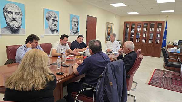 Η Περιφέρεια με τους ιατρικούς συλλόγους για τις προτάσεις επί της επικείμενης αναδιάταξης του ΕΣΥ