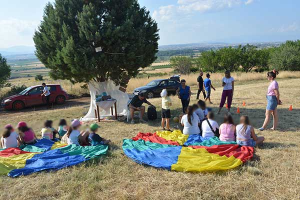 Με μεγάλη επιτυχία πραγματοποιήθηκε στην Ασβεστόπετρα το παιδικό-οικολογικό φεστιβάλ “ΓιορτάΖουμε στο Χωριό”