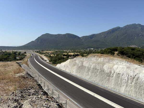 Σε πλήρη εξέλιξη οι εργασίες της ΤΕΡΝΑ στα πρώτα 3 χλμ. του Ε65 – Έρχεται η μεγάλη σύνδεση Καλαμπάκας – Μουργκανίου