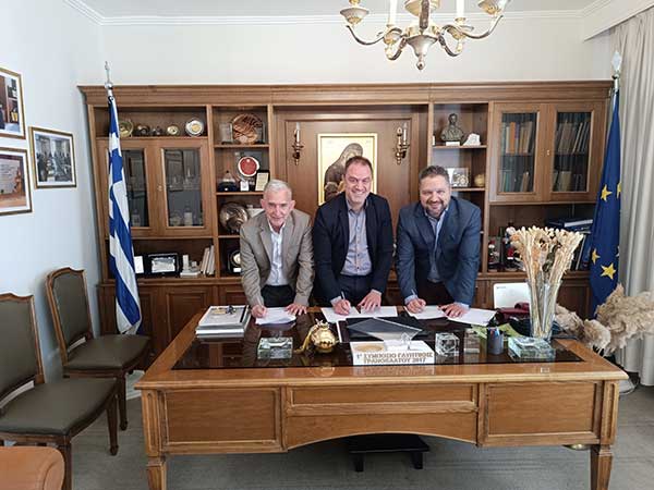 Μνημόνιο συνεργασίας μεταξύ του Επιμελητηρίου Κοζάνης, της Δομής Καινοτομίας Lab40 του Επιμελητηρίου Δράμας και του CluBE