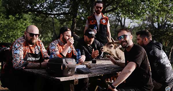 Οι “Γκαζάκι Θέλει”.. από τα Μπουχάρια, στη Νεράιδα και στο πάρκο με τα ελάφια