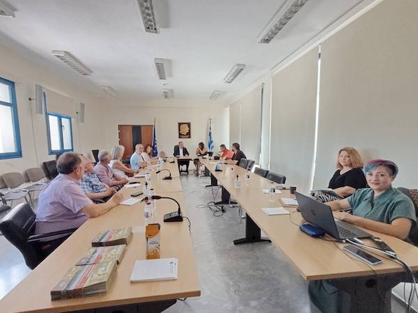 Συνάντηση εργασίας του Περιφερειάρχη Δυτικής Μακεδονίας και της Αντιπεριφερειάρχη Παιδείας και Αθλητισμού με φορείς της εκπαίδευσης για την ανάδειξη της γεωλογικής κληρονομιάς της Δυτικής Μακεδονίας