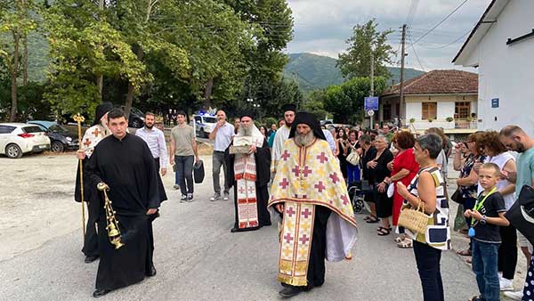 Υποδοχή λειψάνου Αγίου Διονυσίου του εν Ολύμπω στο Βελβεντό