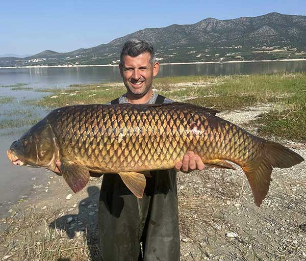 Γριβάδι 20 κιλών στη λίμνη Πολυφύτου