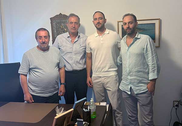 Συνάντηση με τους εκπροσώπους του κλάδου της γούνας από το Βόιο πραγματοποίησε ο βουλευτής ΠΕ Κοζάνης Στάθης Κωνσταντινίδης